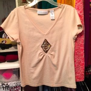 3/$18 🌹 Cream Colored Tee Shirt